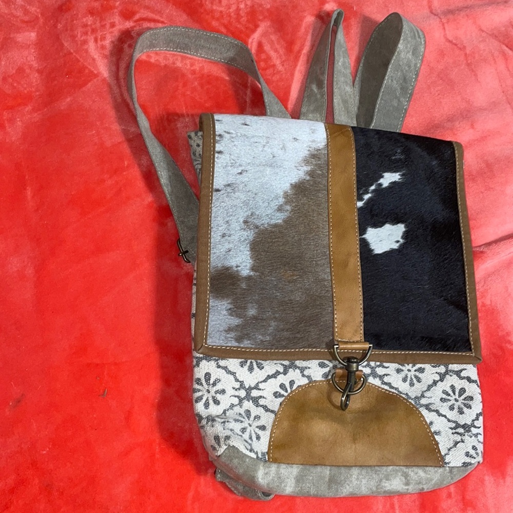 Myra back pack